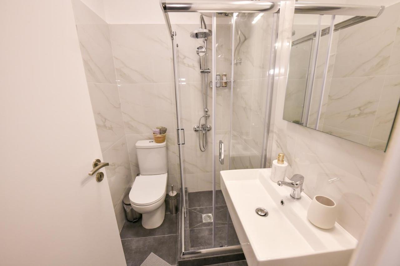 Modern, Comfortable Apartment, In The Heart Of The City_2 Larissa Eksteriør billede